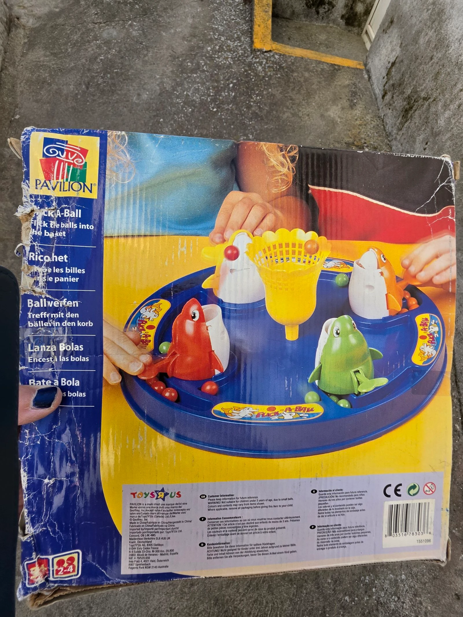 Flick-A-Ball Shark Ball Launcher Set – photo 4
